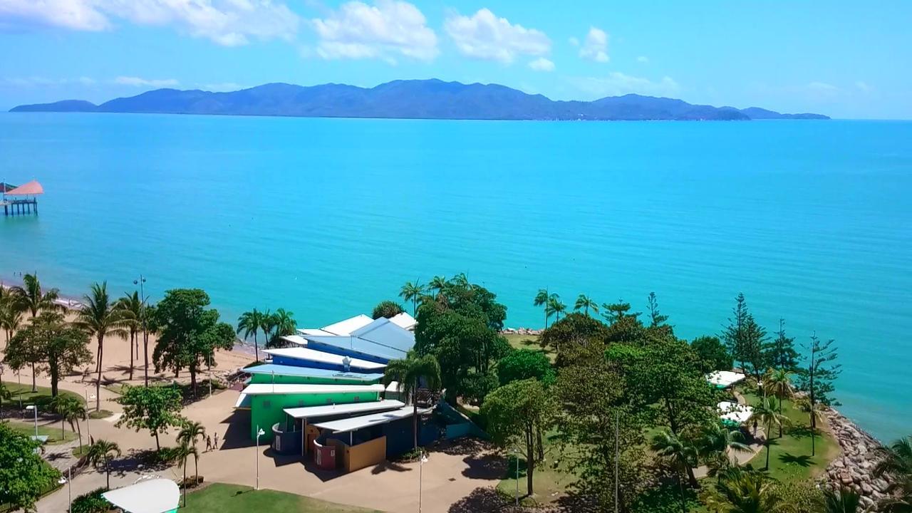 Aquarius On The Beach Townsville Exterior photo